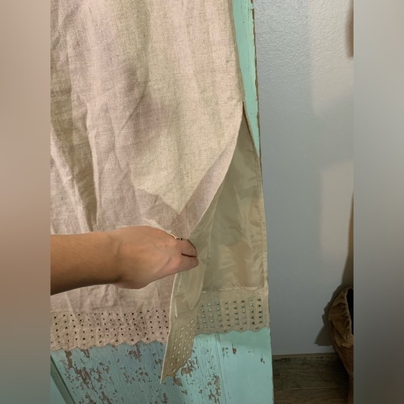 Women’s Richard Malcolm tan linen blend maxi skirt with basket weave pattern hem - Picture 2 of 6